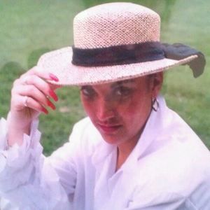 Meet your Posher, Aurora